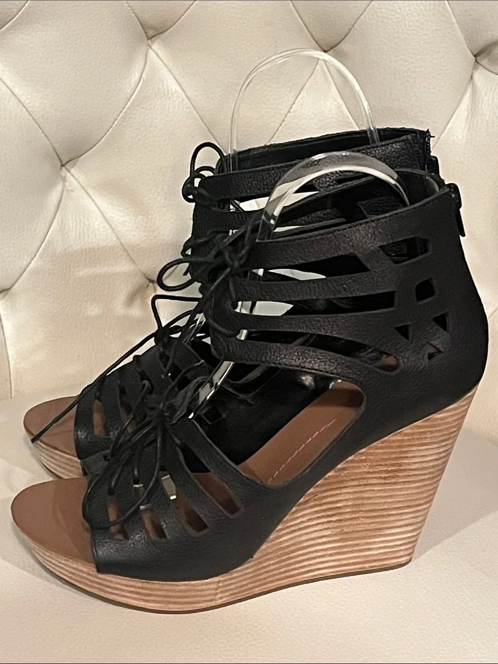 Dolce Vita Black Leather Lace-Up Cutout Wedge Sandals Size 8 Eye Catching
